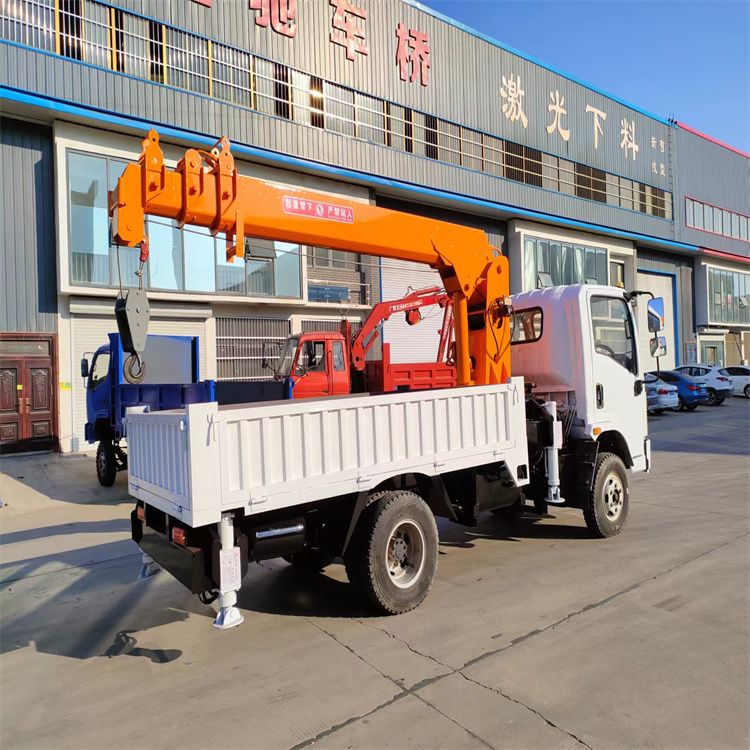 磁县三轮随车吊定制 农用改装机自备吊中瑞长期出售